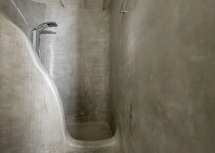 Cova Mykonos Elia (Mykonos)