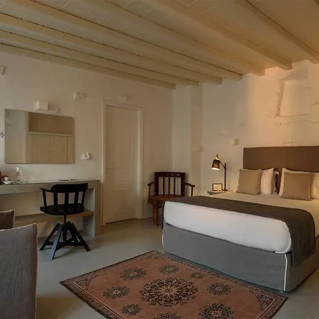 Cova Mykonos Elia (Mykonos)