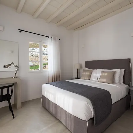 Cova Mykonos Aparthotel