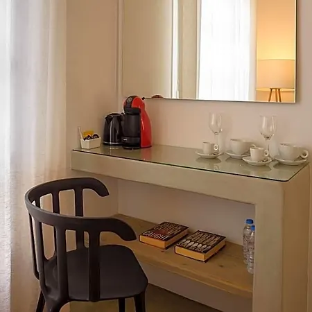 Cova Mykonos Aparthotel