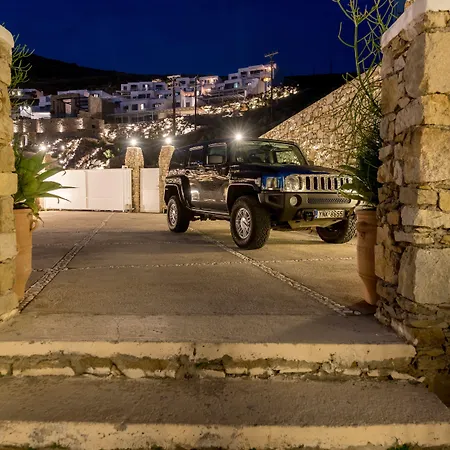Cova Mykonos Elia (Mykonos)