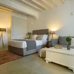 Cova Mykonos