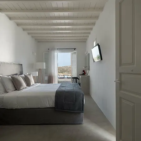 Cova Mykonos 4*